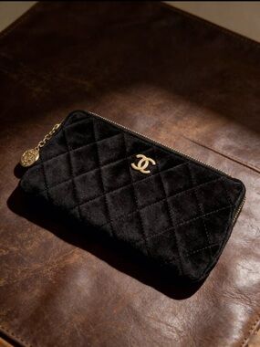 CHANEL Makeup Black Quilted Velvet Zip-Around Clutch with Gold CC Charm